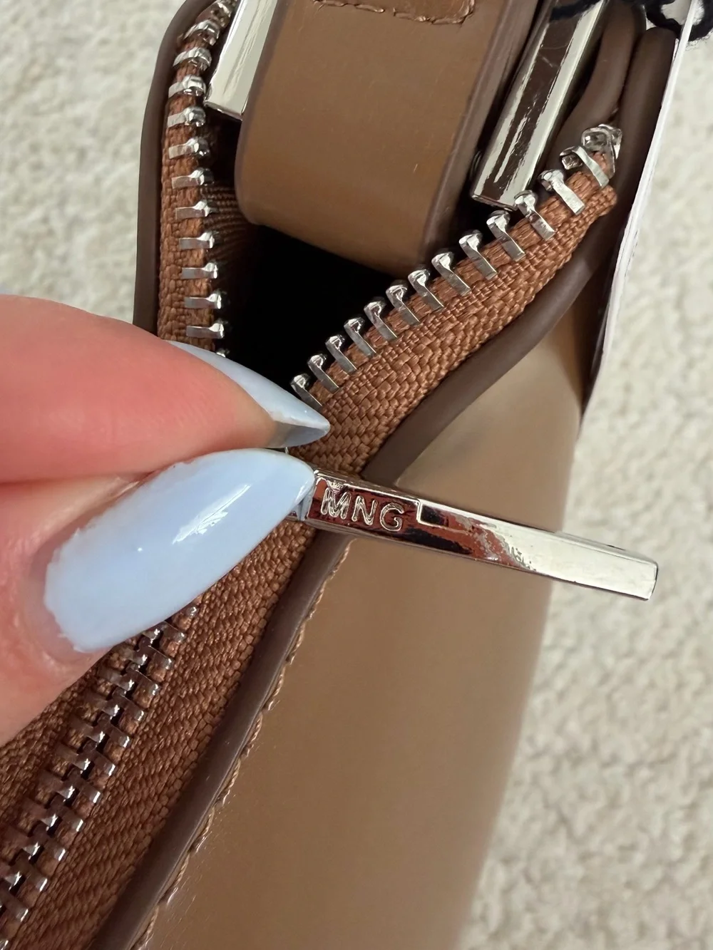 NWT Mango Oval Short Handle Bag